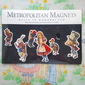 🌙New Vintage Metropolitan Museum Art Alice in Wonderland Magnets